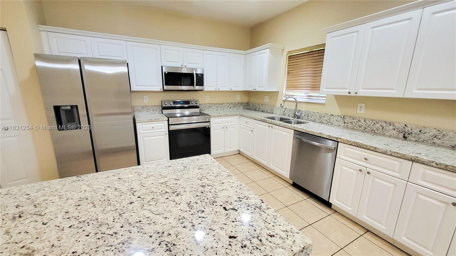 9409 SW 225th St Cutler Bay, FL 33190
