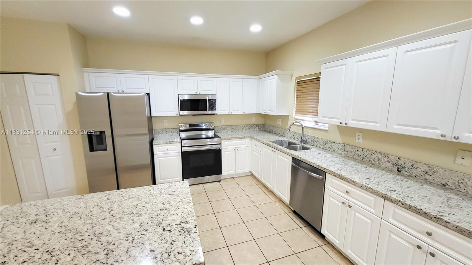 9409 SW 225th St Cutler Bay, FL 33190