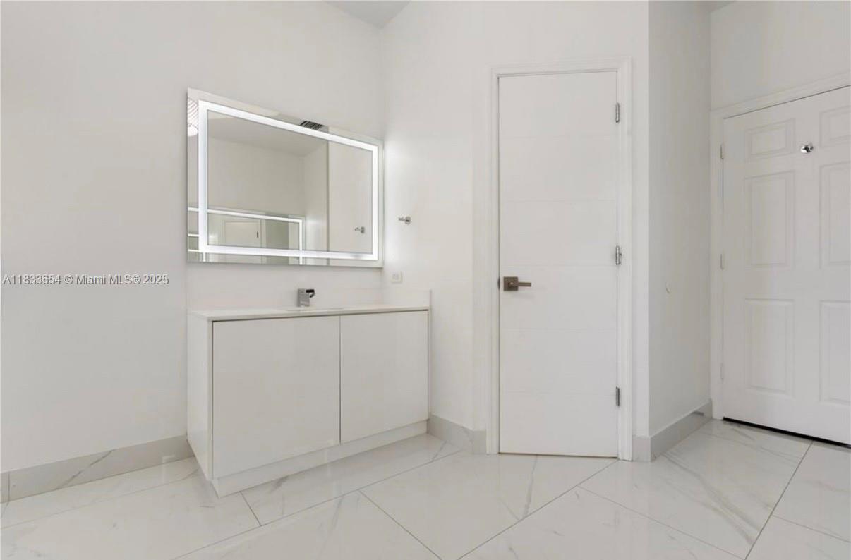 14095 NW 22nd Ct Pembroke Pines, FL 33028