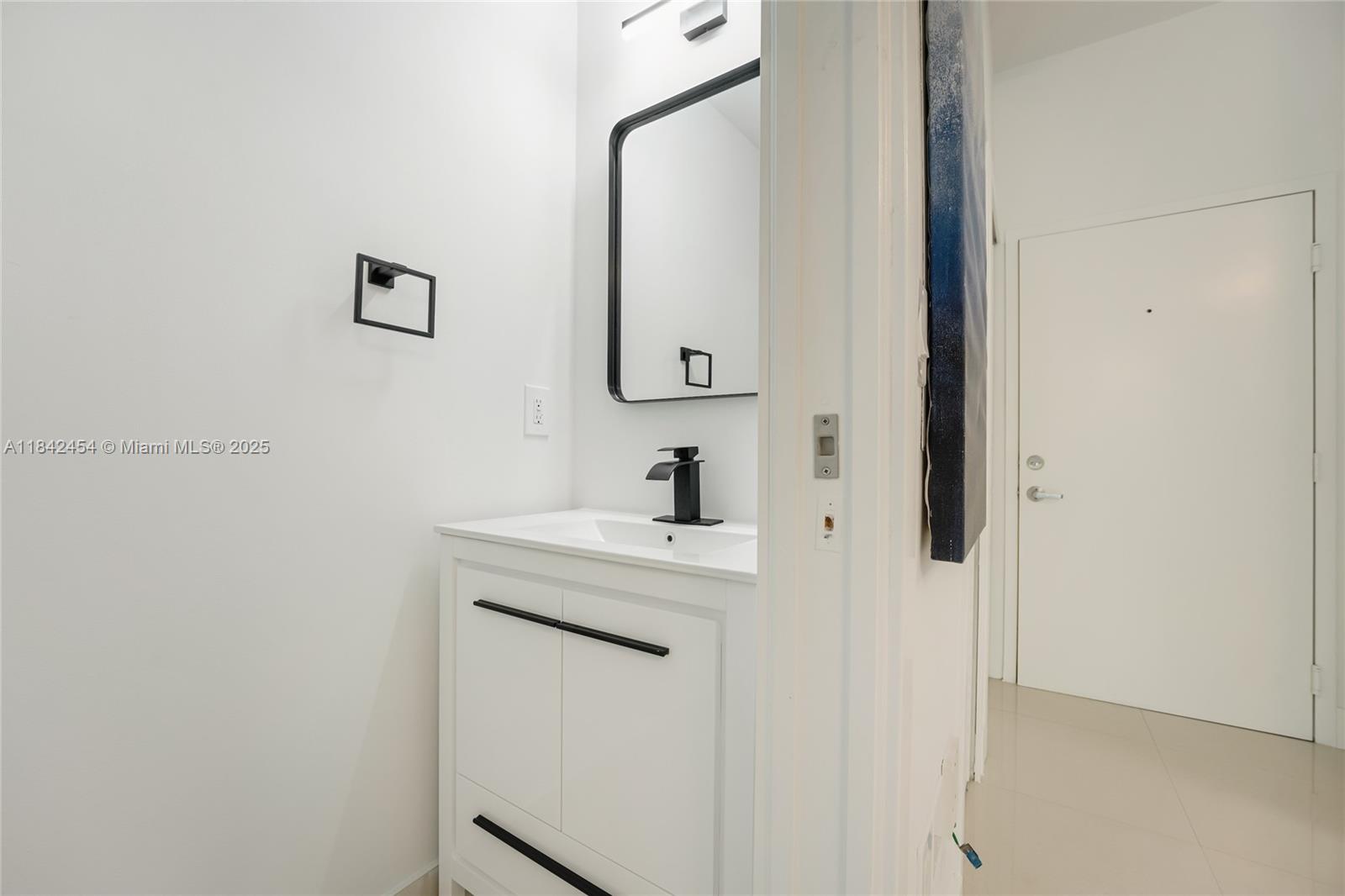 2020 Prairie Ave #205 Miami Beach, FL 33139