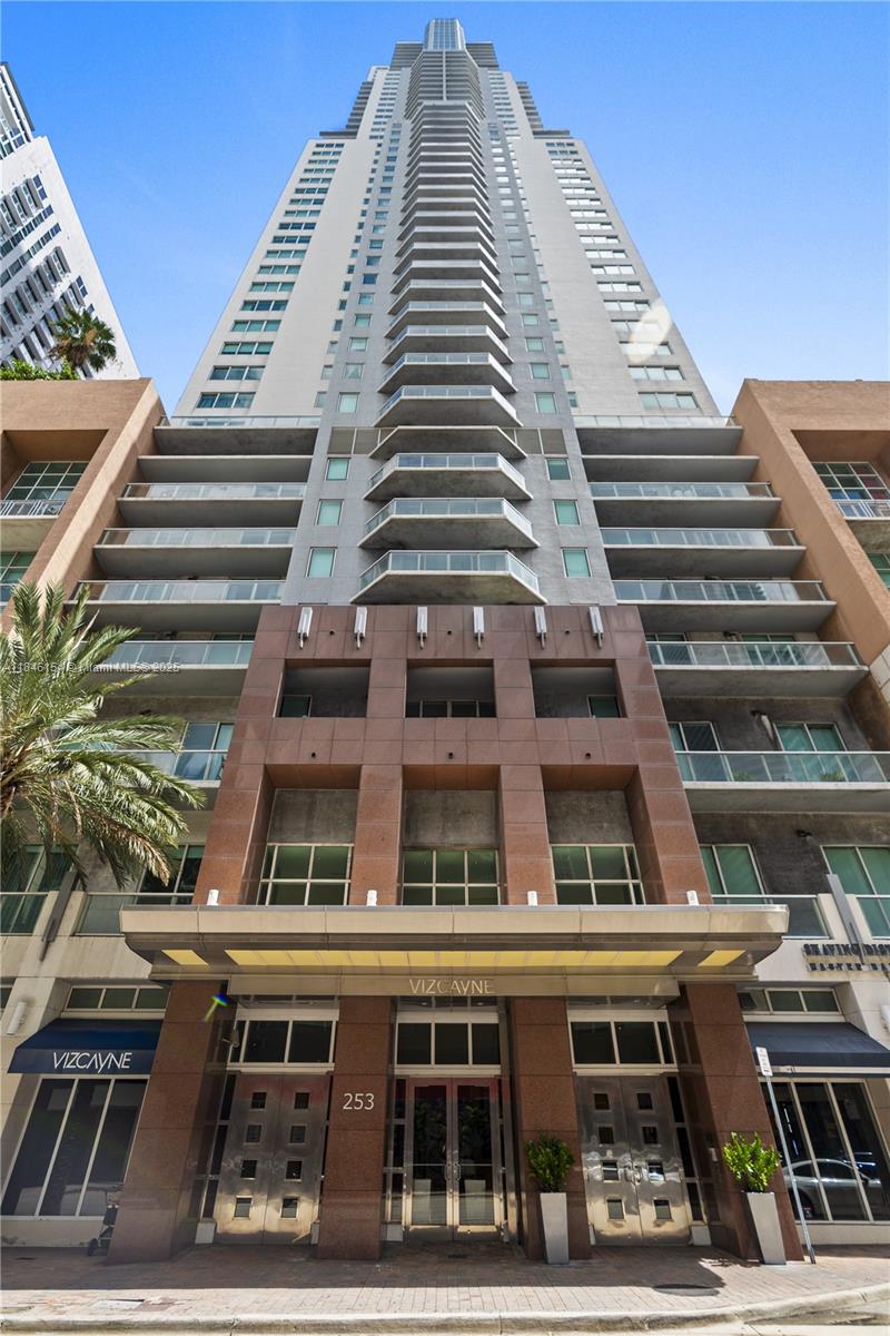 253 NE 2nd St #228