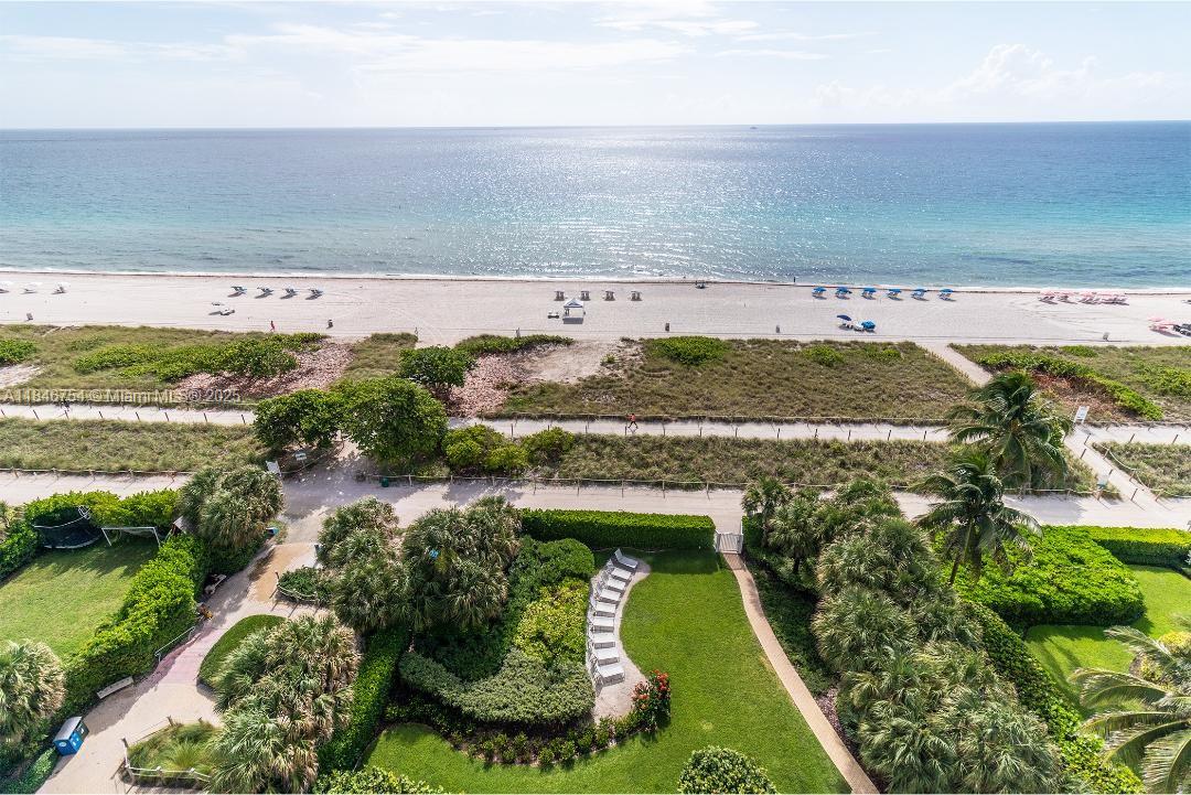 9499 Collins Ave #902