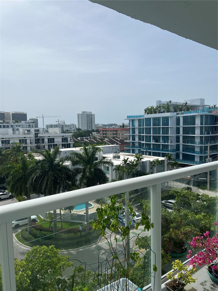 10000 W Bay Hbr Dr #625