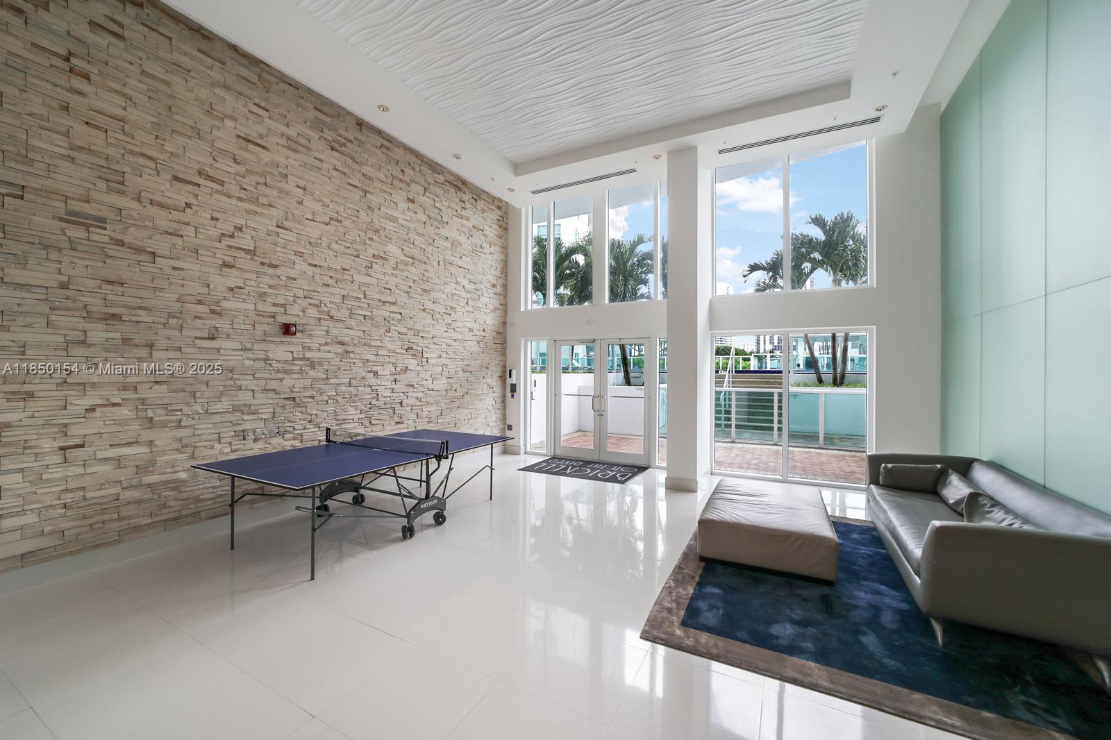 image Brickell On The River9