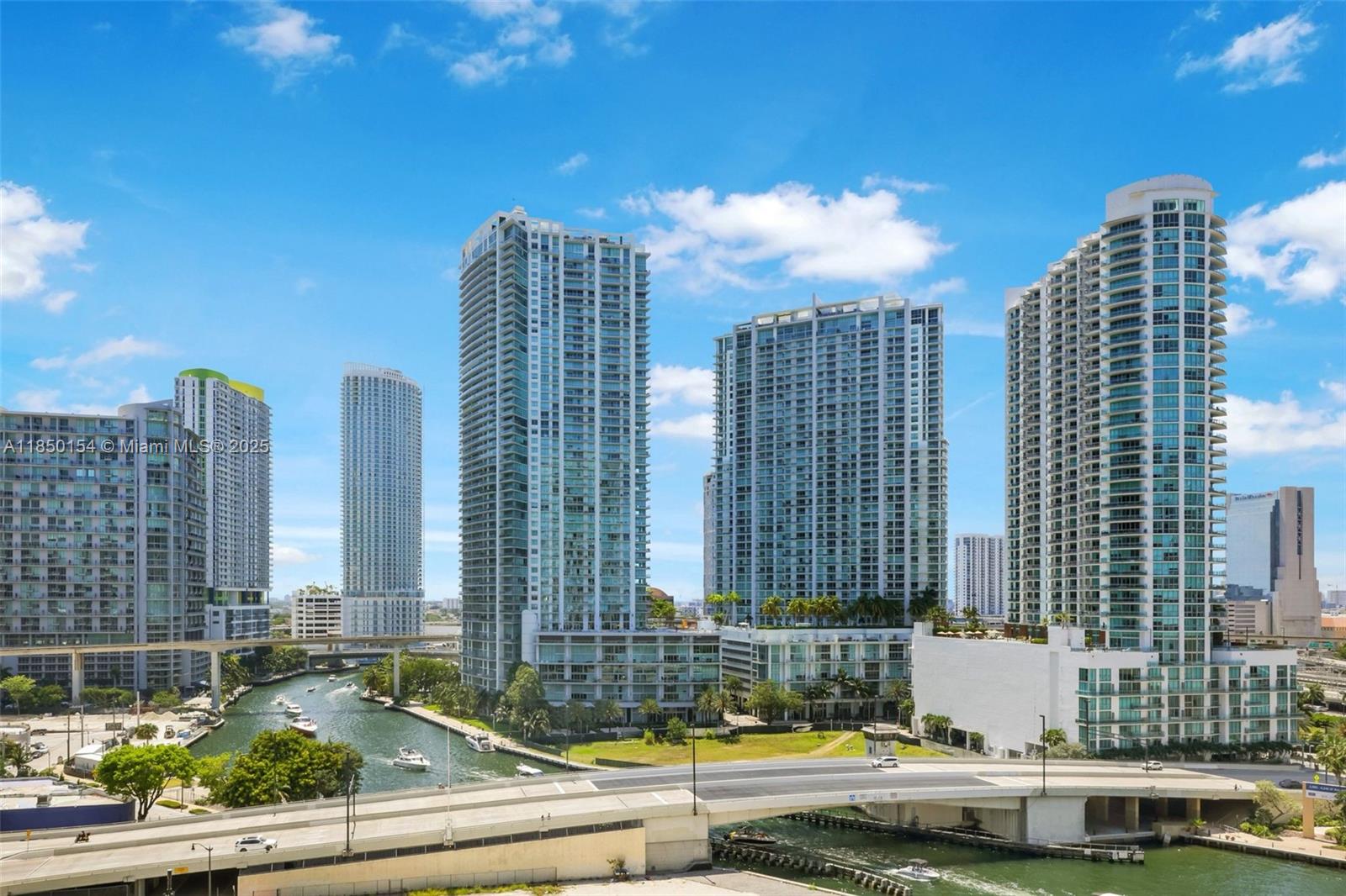 image Brickell On The River2