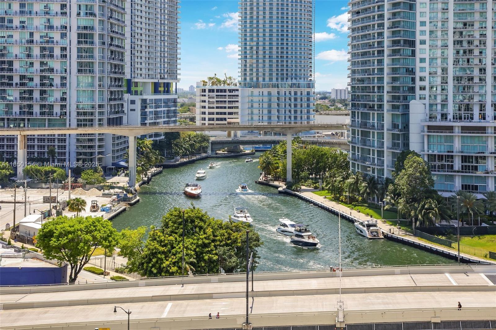 image Brickell On The River3