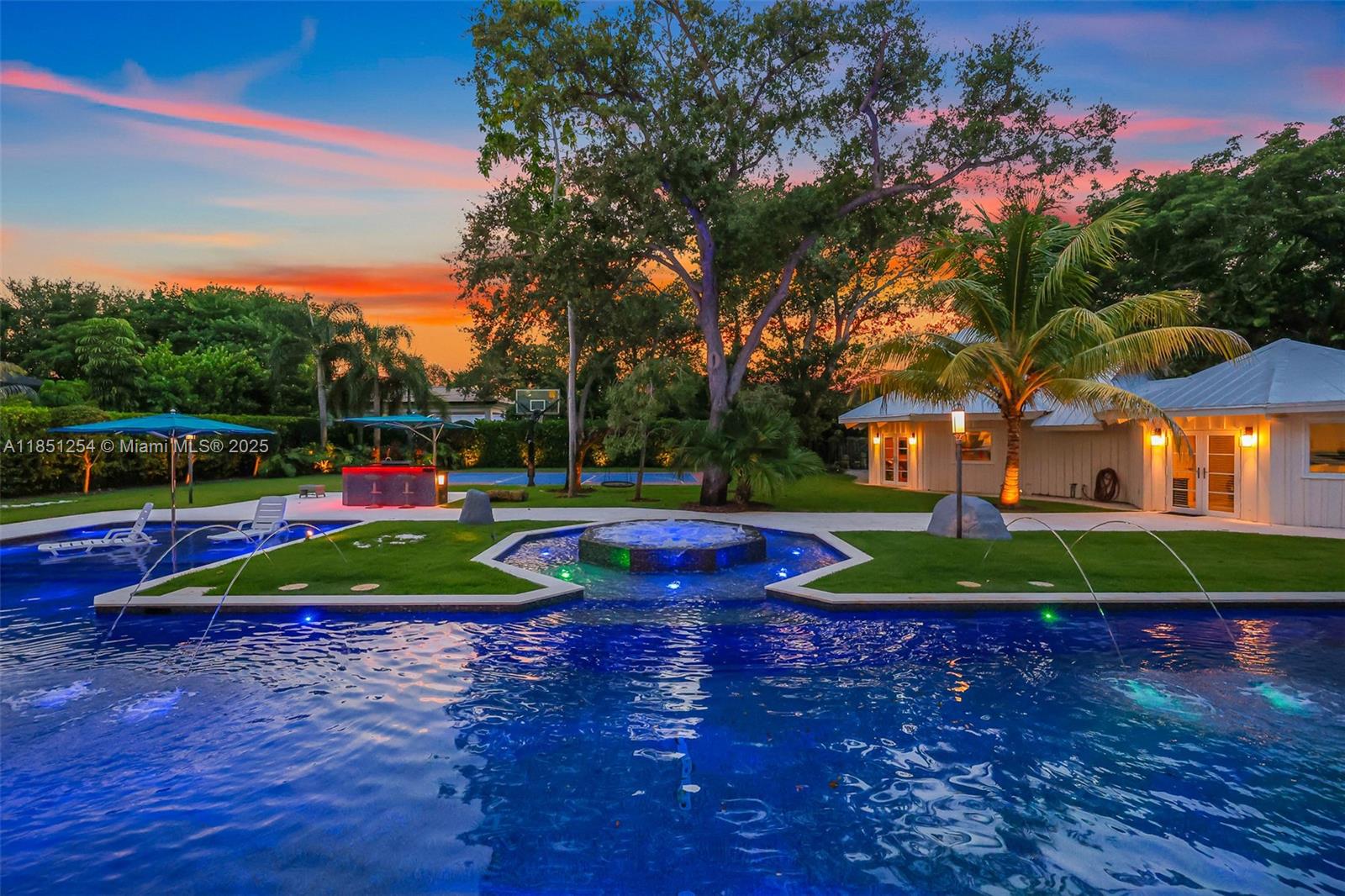 13580 SW 67th Ave Pinecrest, FL 33156 13580 SW 67th Ave Pinecrest, FL 33156
