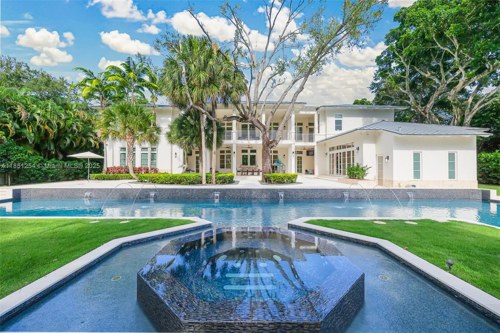 13580 SW 67th Ave Pinecrest, FL 33156 13580 SW 67th Ave Pinecrest, FL 33156