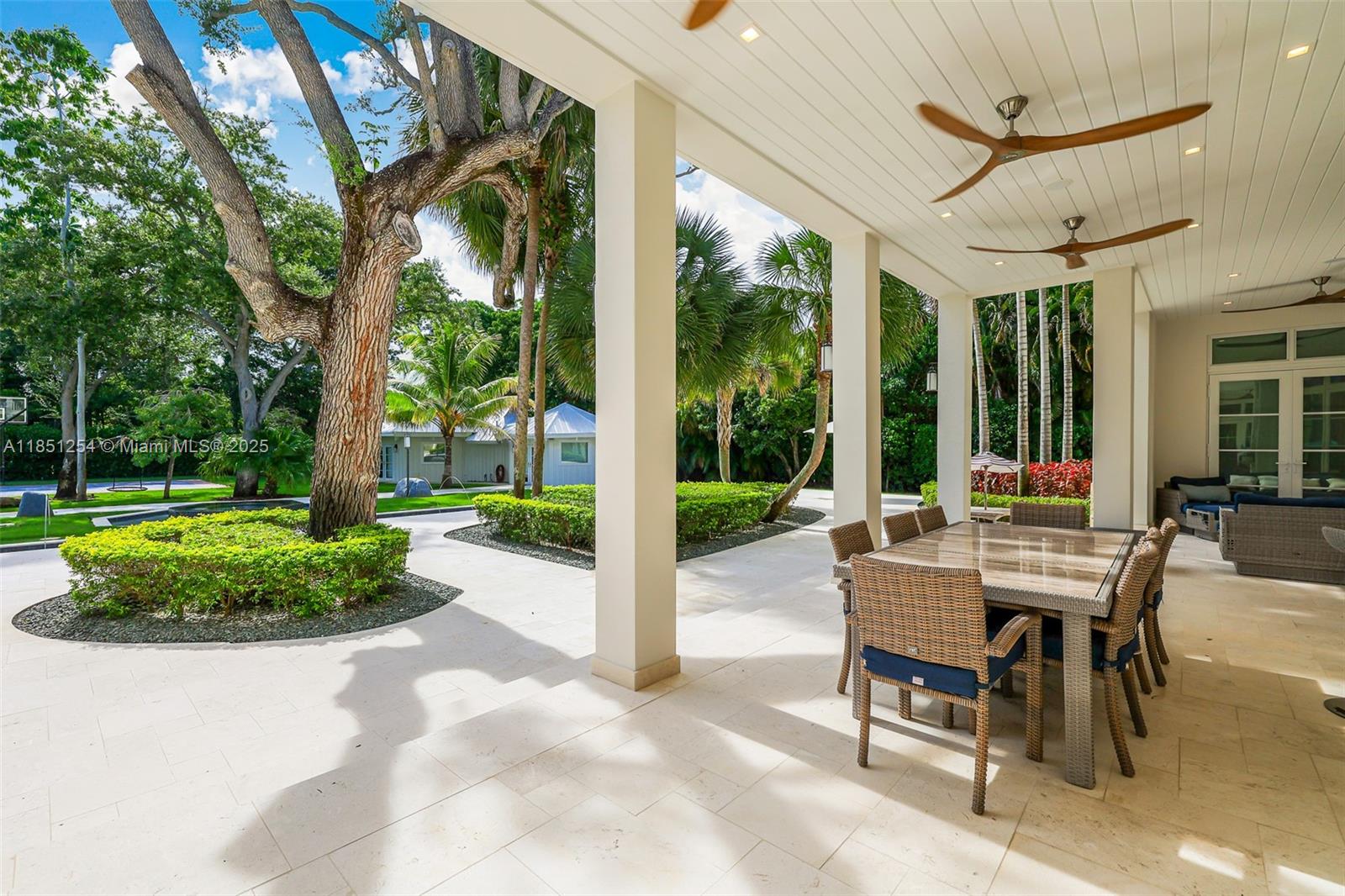 13580 SW 67th Ave Pinecrest, FL 33156 13580 SW 67th Ave Pinecrest, FL 33156
