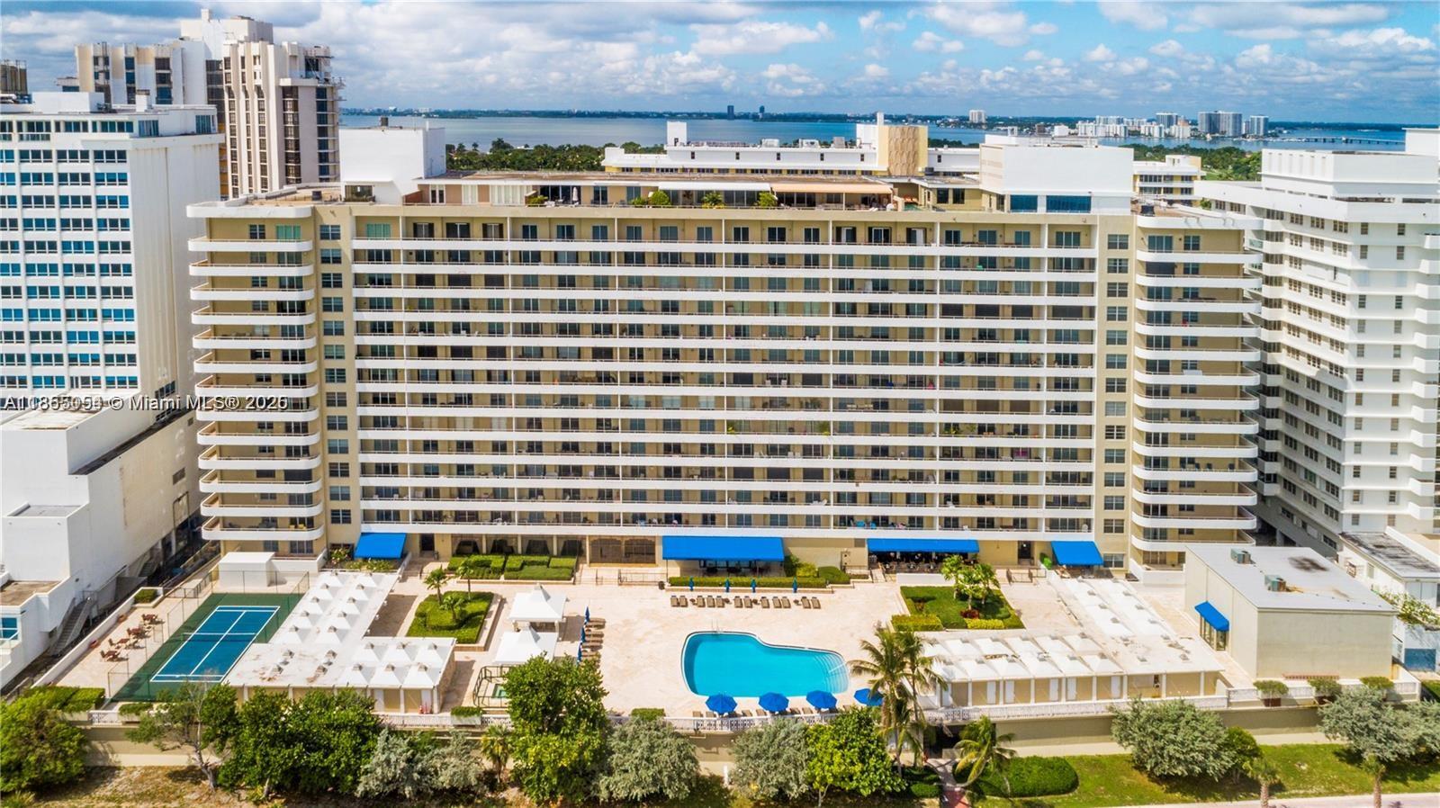 5555 Collins Ave #4P