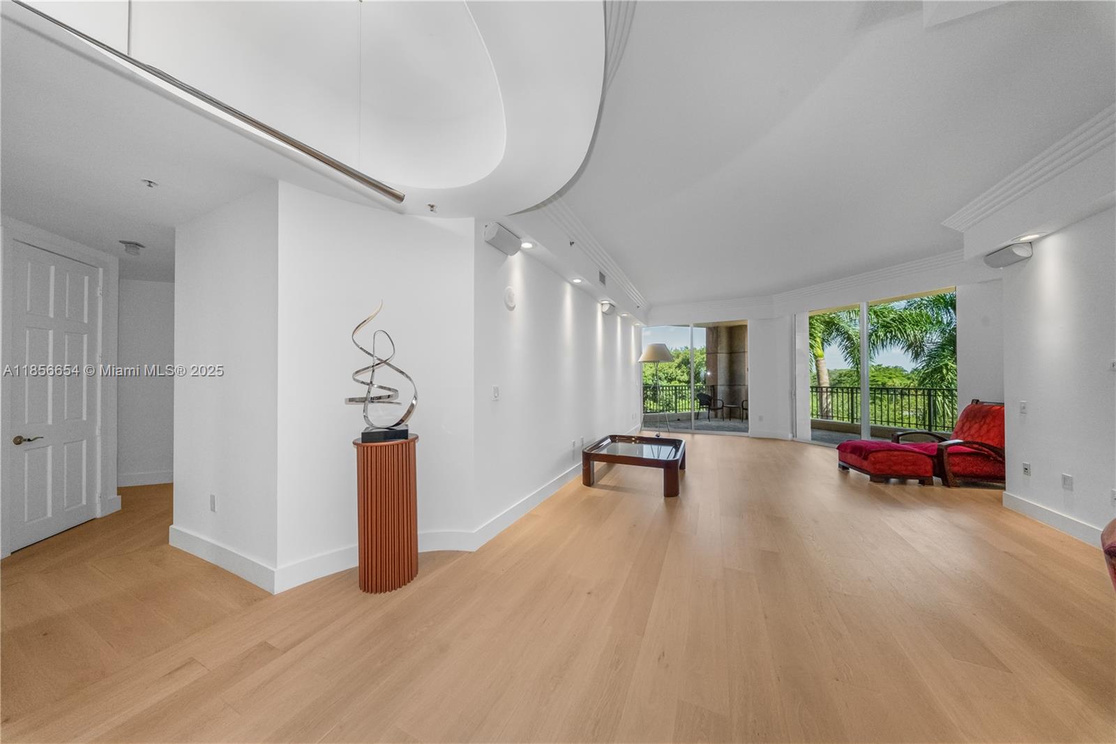 626 Coral Way #402