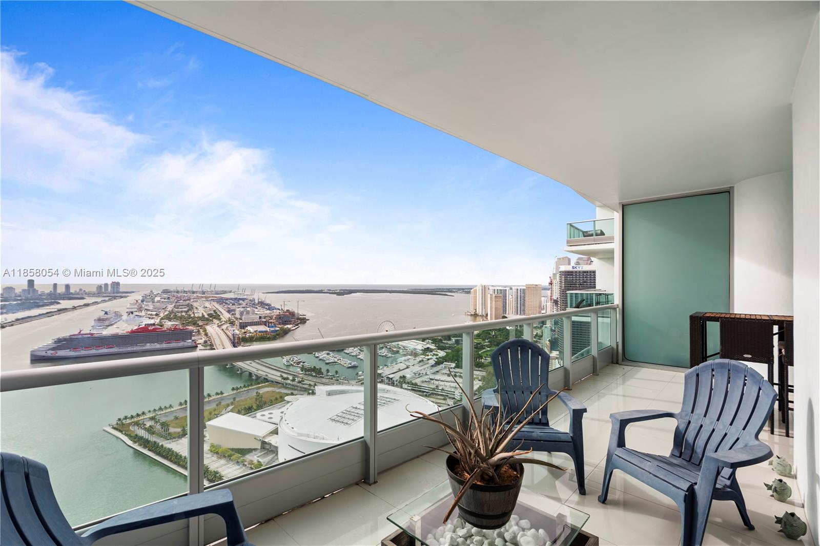 900 Biscayne Blvd #5102
