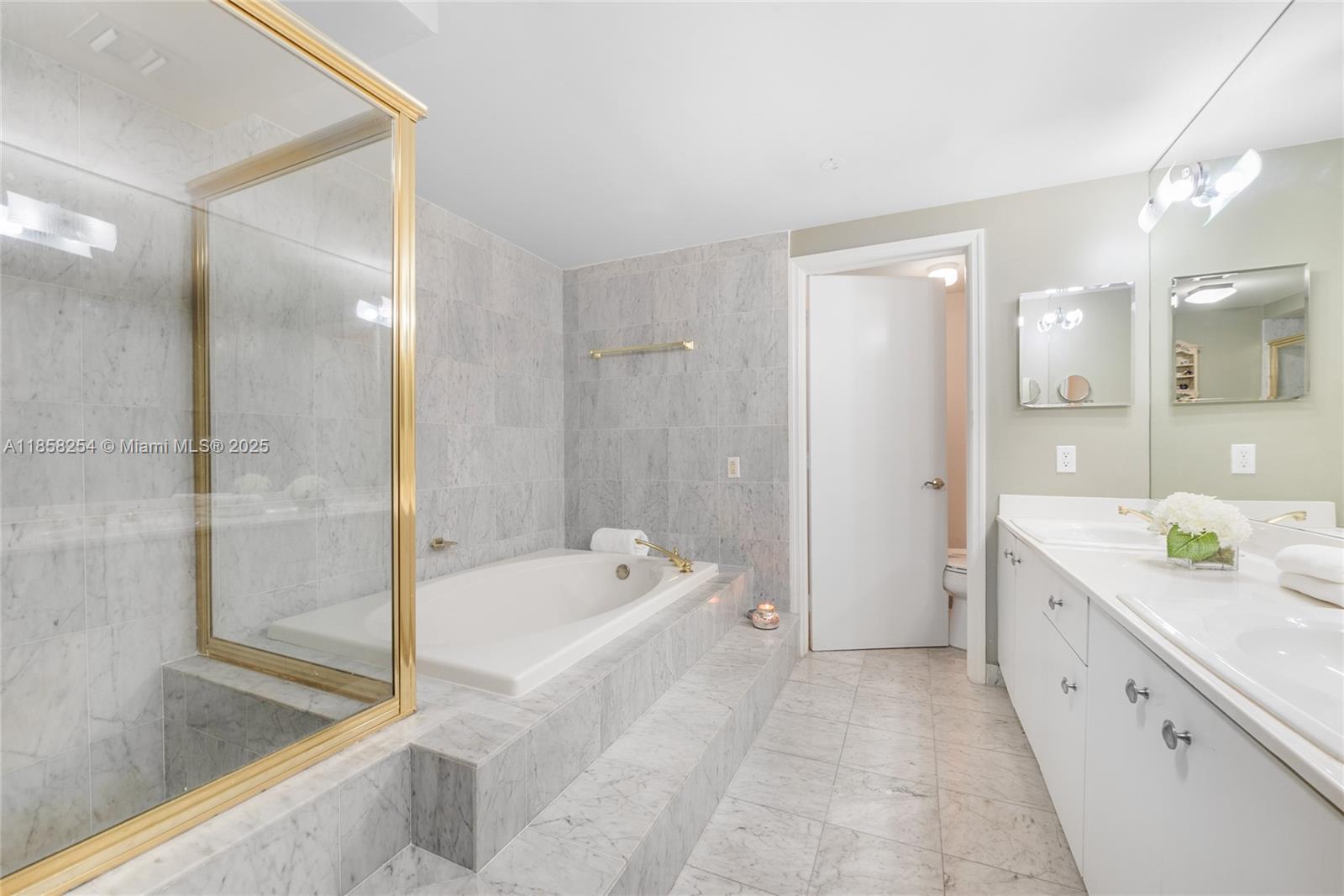 612 Valencia Ave #104 Coral Gables, FL 33134