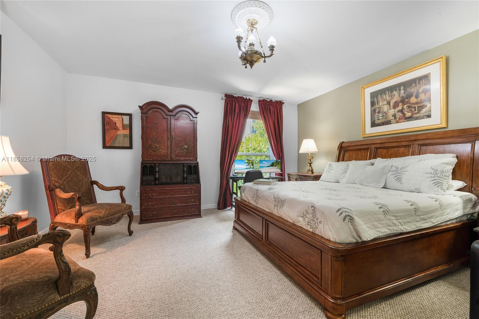 612 Valencia Ave #104 Coral Gables, FL 33134