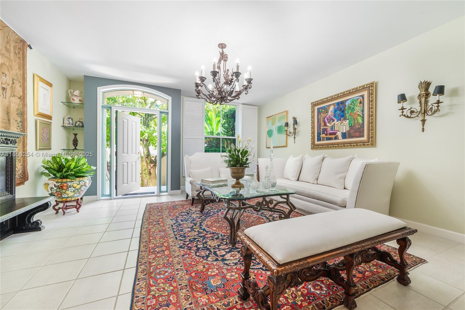 612 Valencia Ave #104 Coral Gables, FL 33134