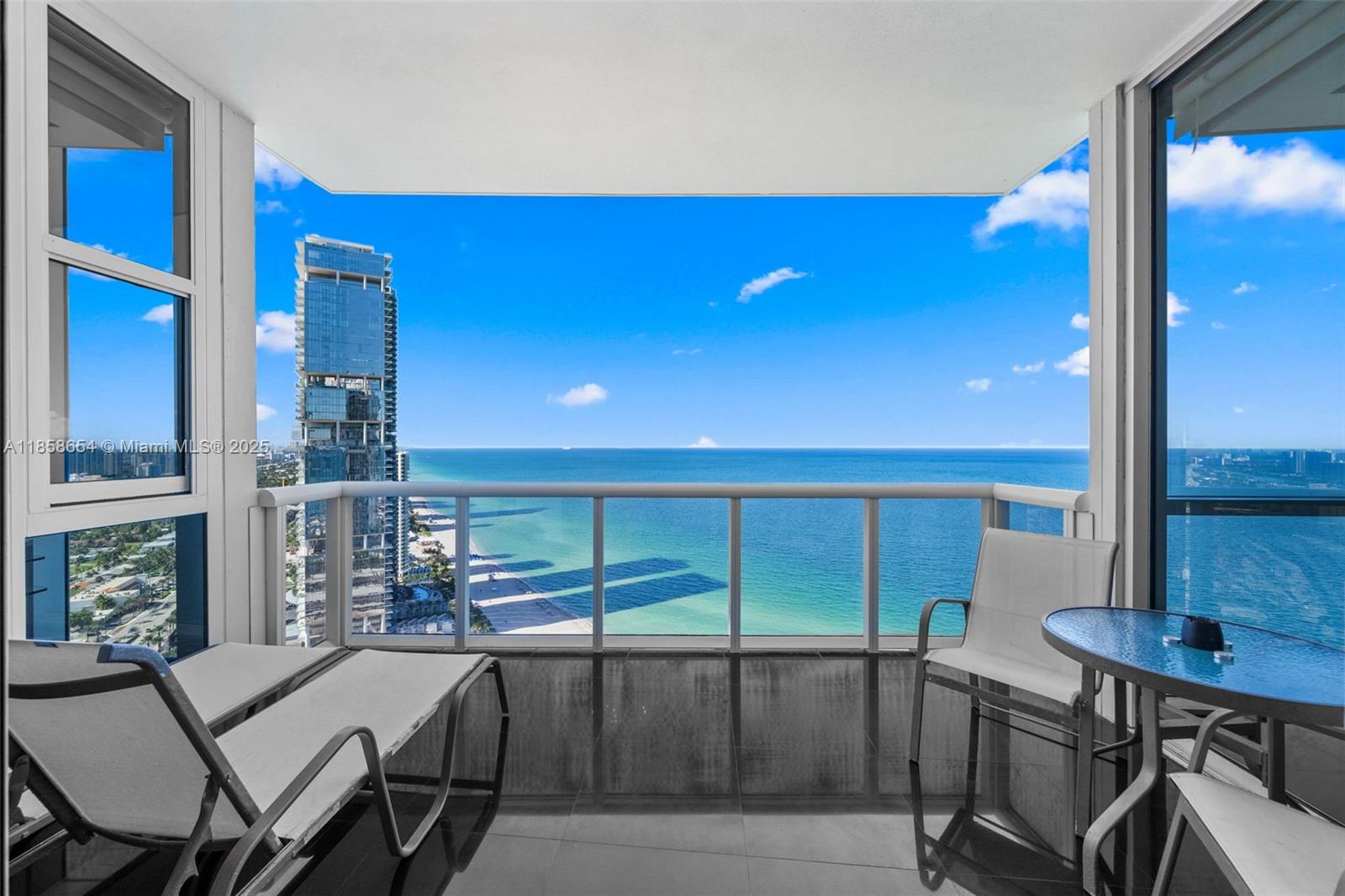 18201 Collins Ave #4306