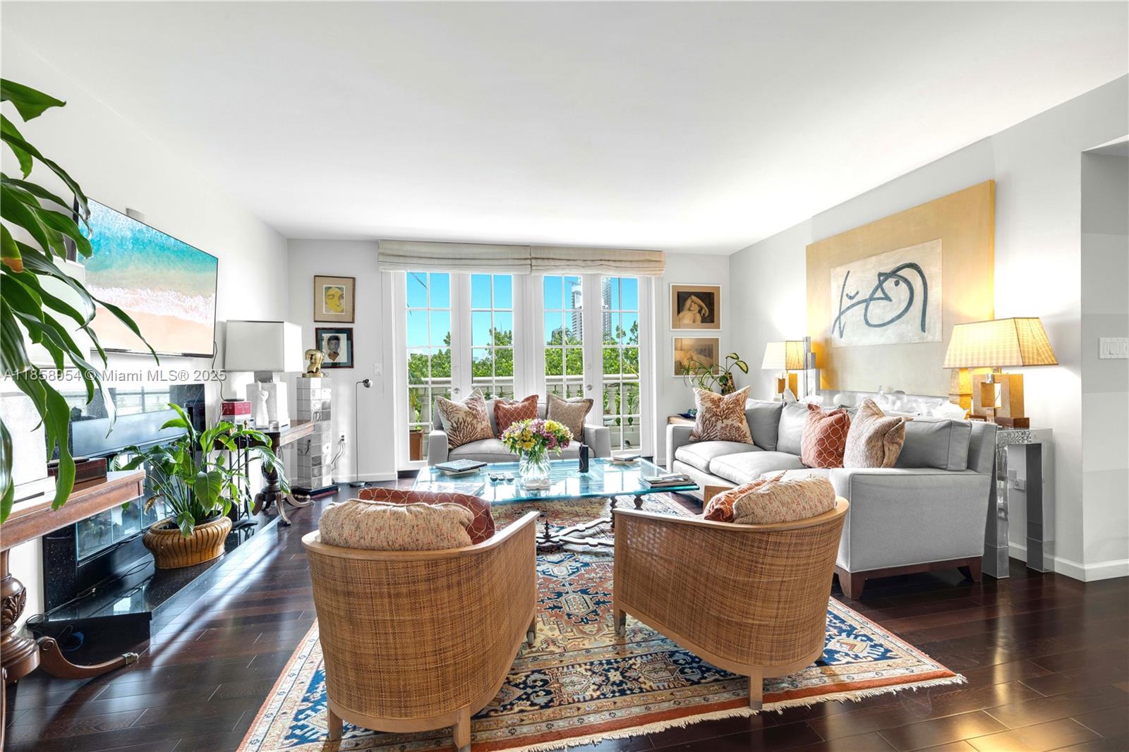 243 Meridian Ave #211