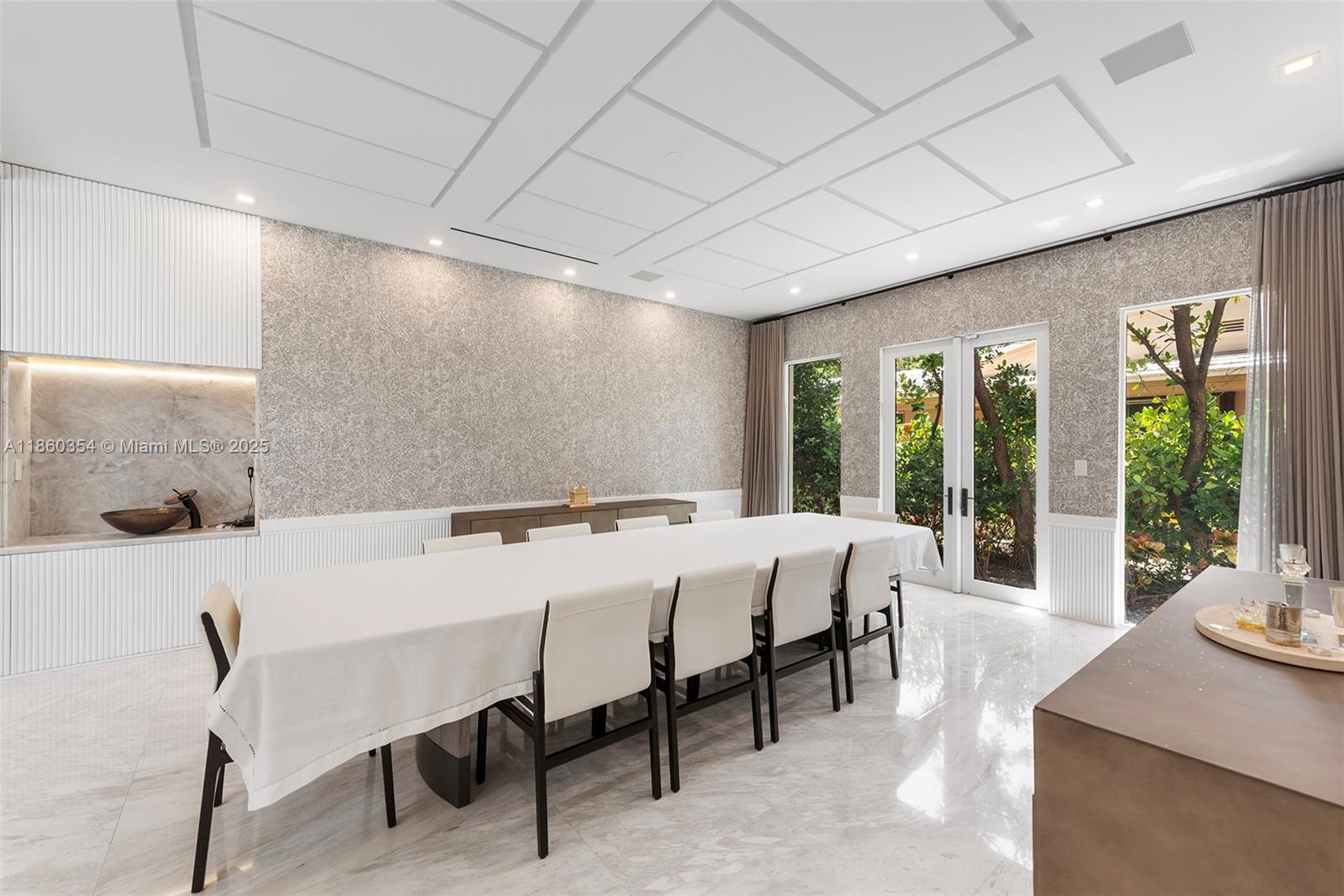 70 Camden Dr Bal Harbour, FL 33154 70 Camden Dr Bal Harbour, FL 33154