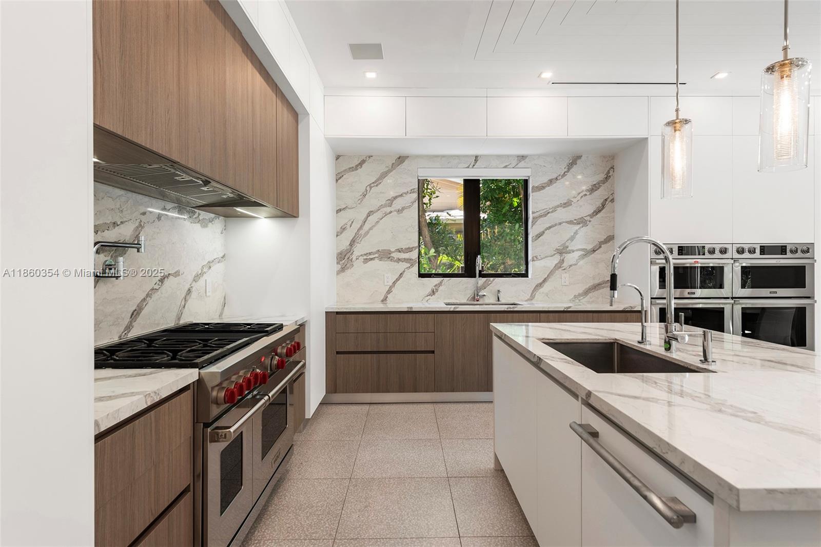 70 Camden Dr Bal Harbour, FL 33154 70 Camden Dr Bal Harbour, FL 33154