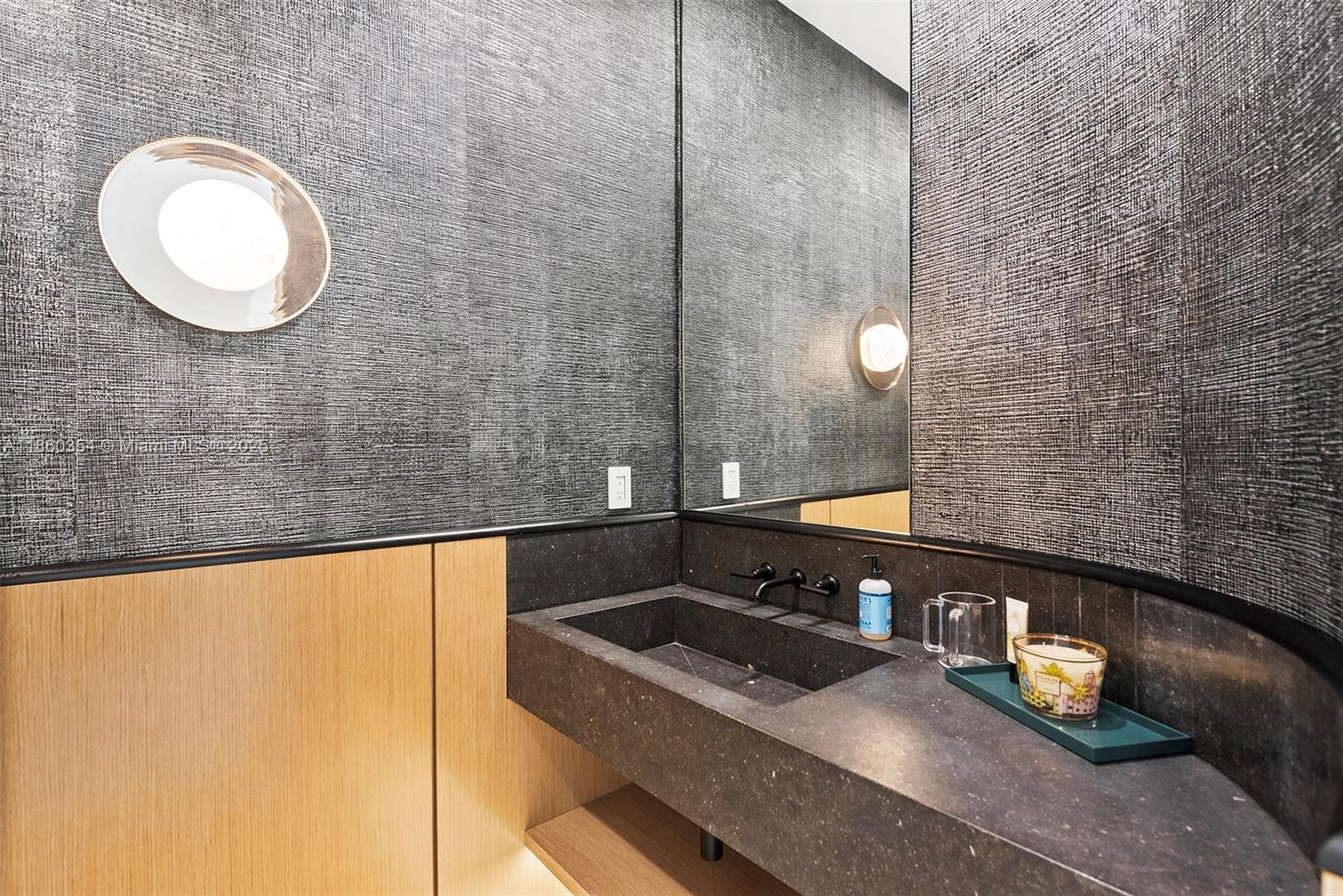 70 Camden Dr Bal Harbour, FL 33154 70 Camden Dr Bal Harbour, FL 33154