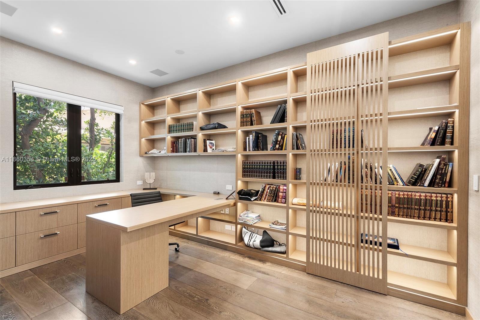 70 Camden Dr Bal Harbour, FL 33154 70 Camden Dr Bal Harbour, FL 33154