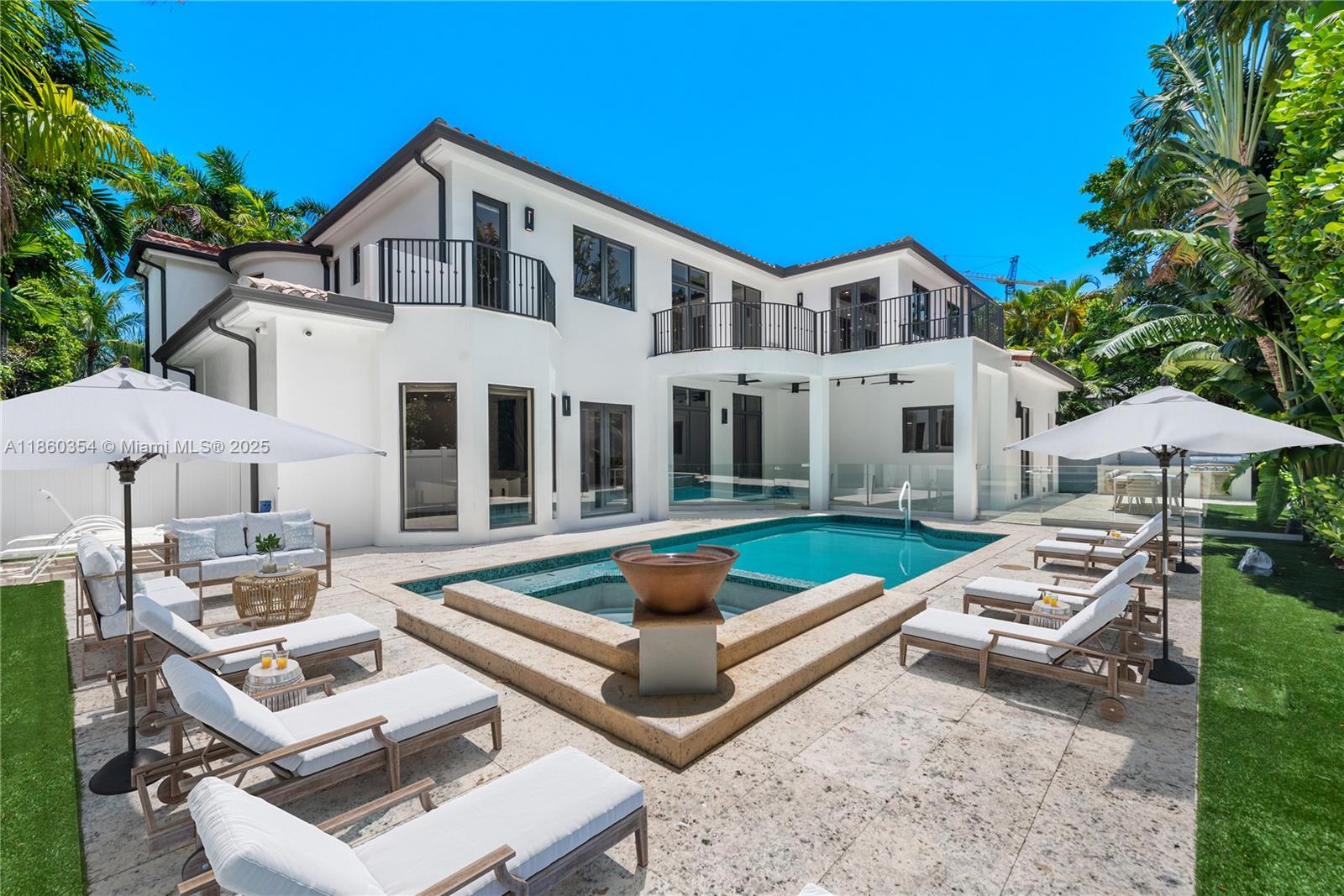 70 Camden Dr Bal Harbour, FL 33154 70 Camden Dr Bal Harbour, FL 33154