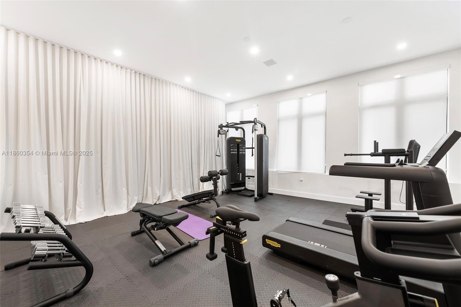 70 Camden Dr Bal Harbour, FL 33154 70 Camden Dr Bal Harbour, FL 33154