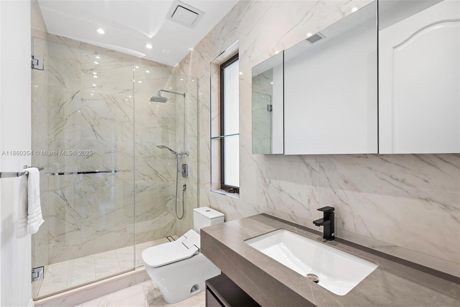 70 Camden Dr Bal Harbour, FL 33154 70 Camden Dr Bal Harbour, FL 33154