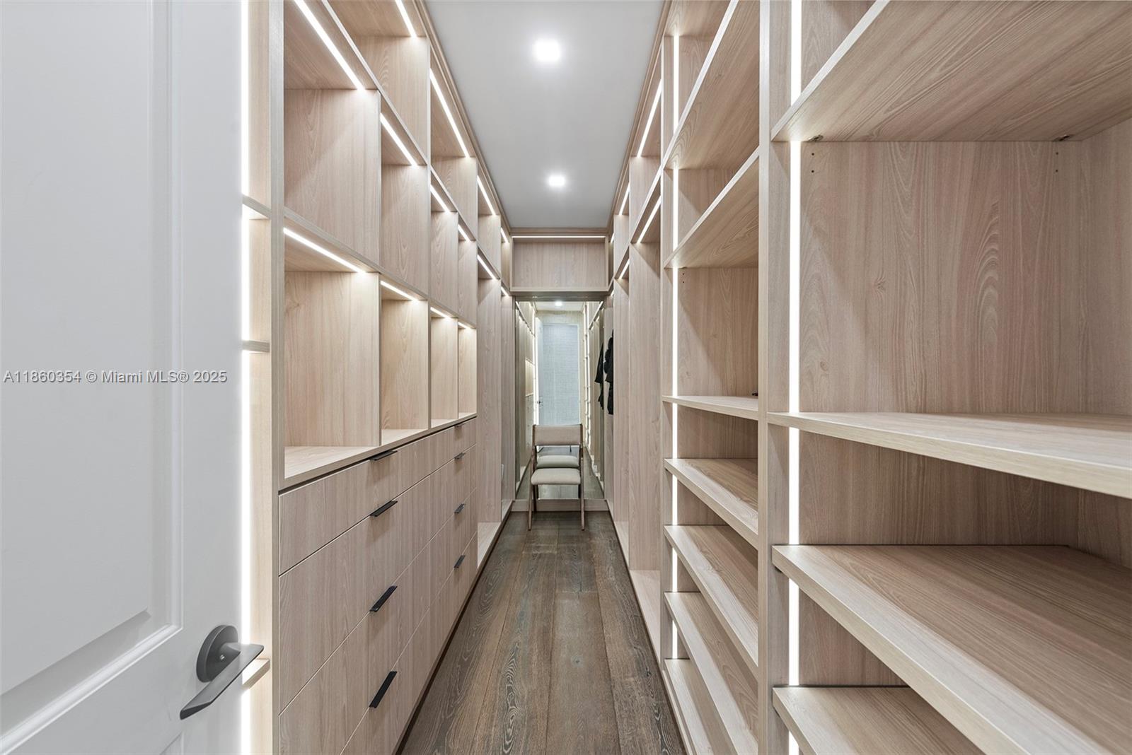 70 Camden Dr Bal Harbour, FL 33154 70 Camden Dr Bal Harbour, FL 33154