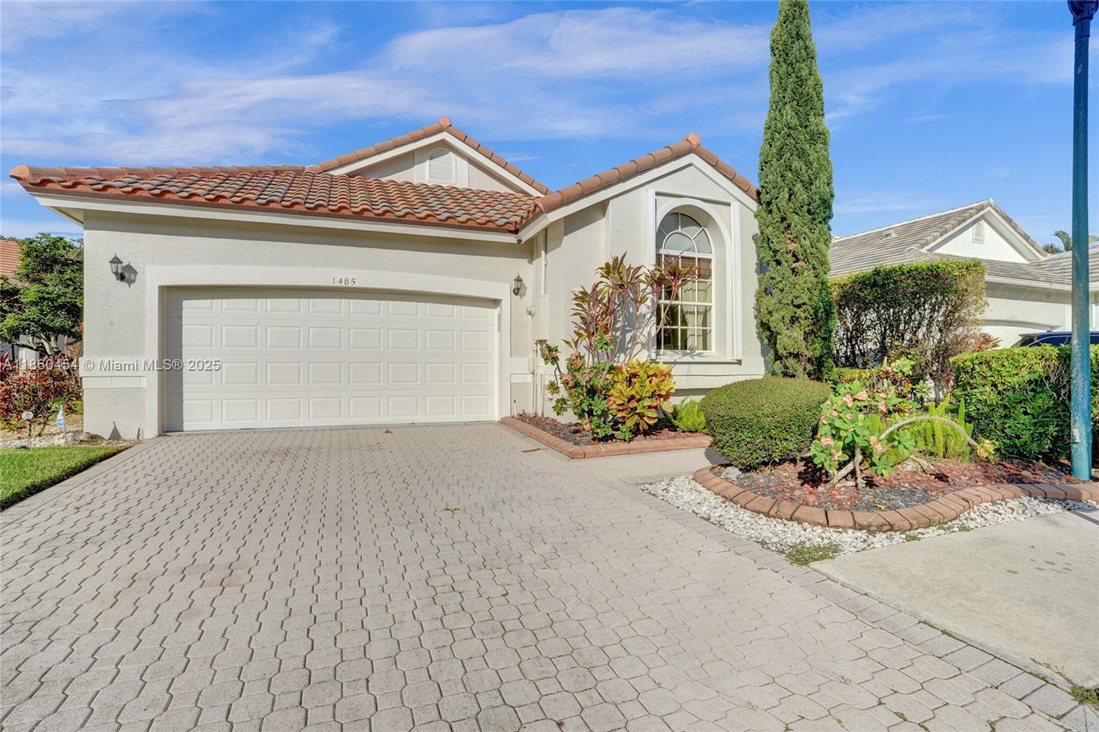 1485 W Lacosta Dr W