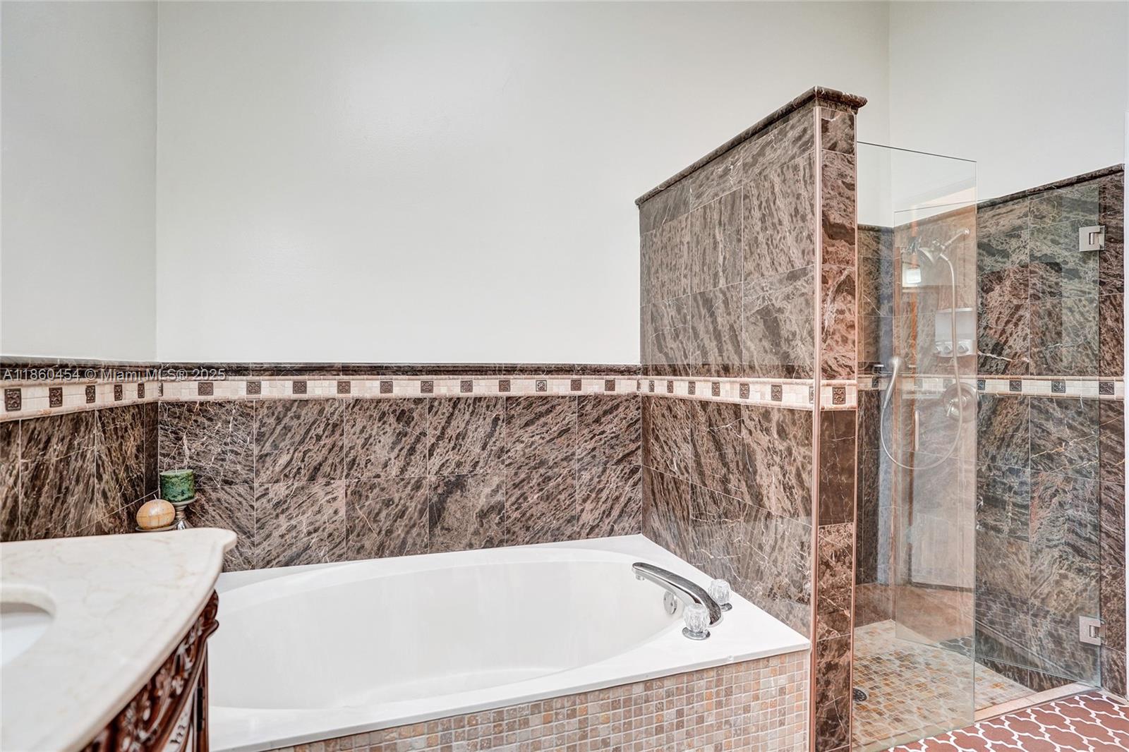 1485 W Lacosta Dr W Pembroke Pines, FL 33027