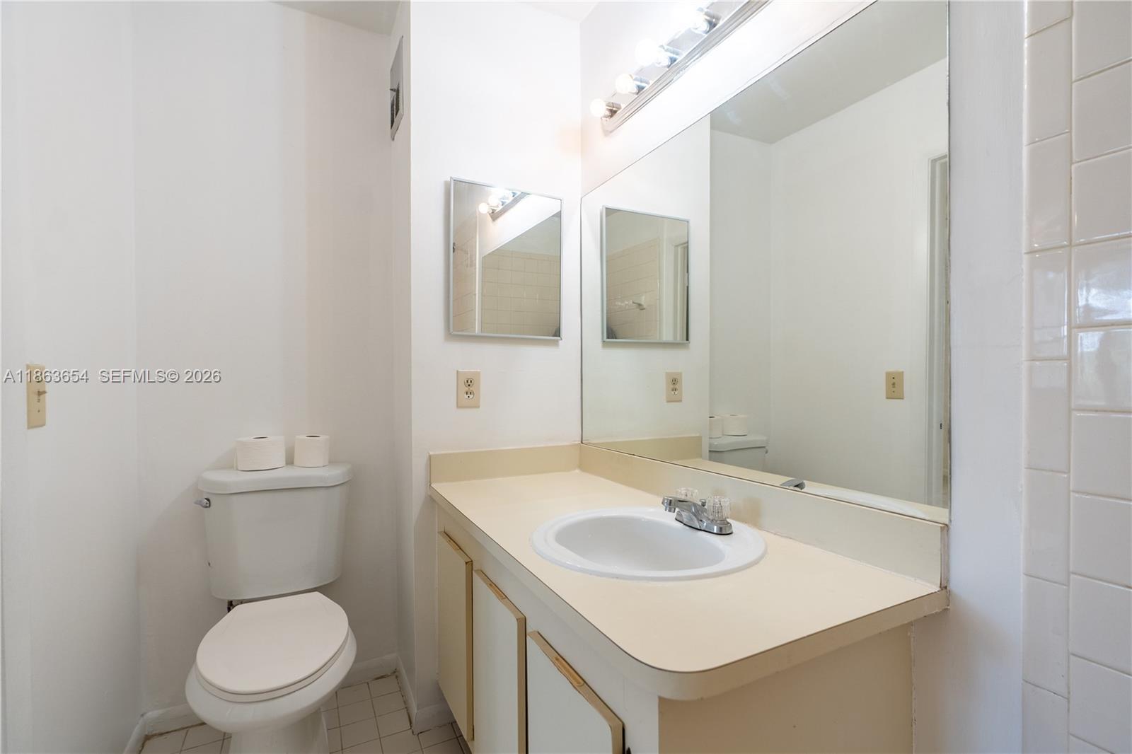 721 NW 103rd Ter #202 Pembroke Pines, FL 33026