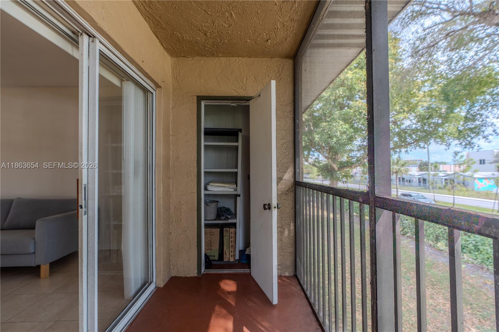 721 NW 103rd Ter #202 Pembroke Pines, FL 33026