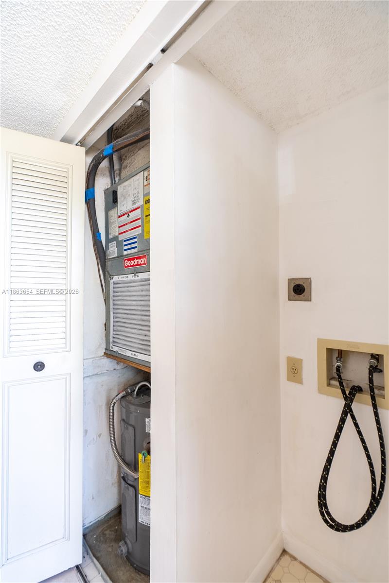 721 NW 103rd Ter #202 Pembroke Pines, FL 33026