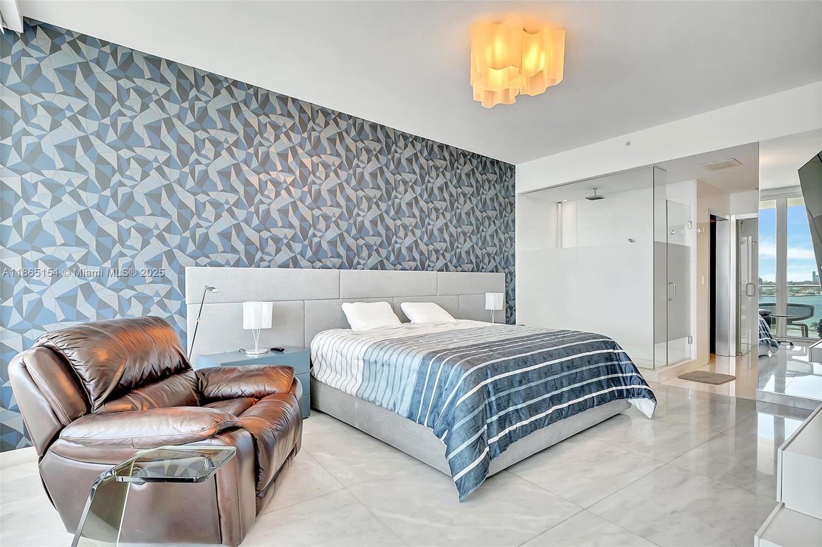 image Paramount Bay20