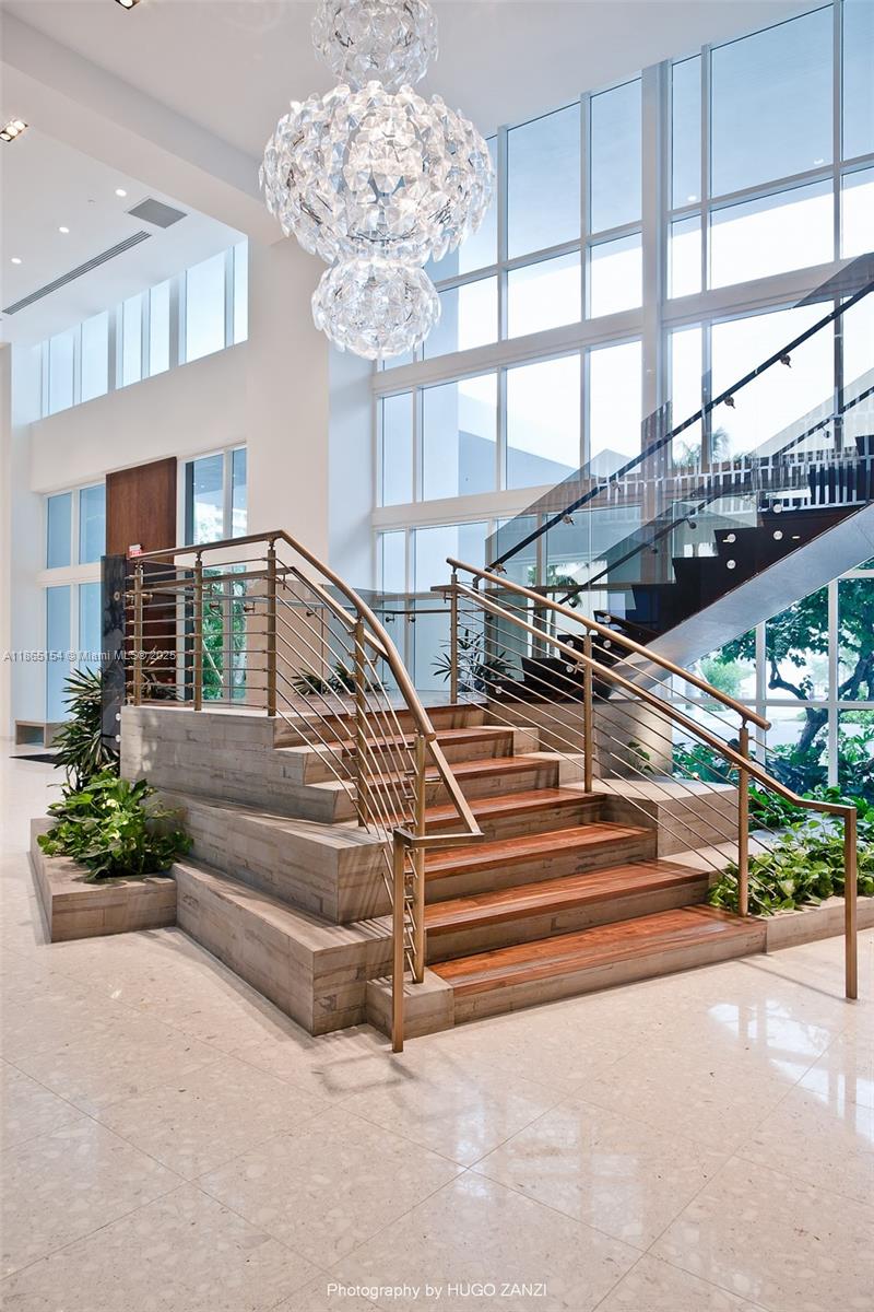 image Paramount Bay26