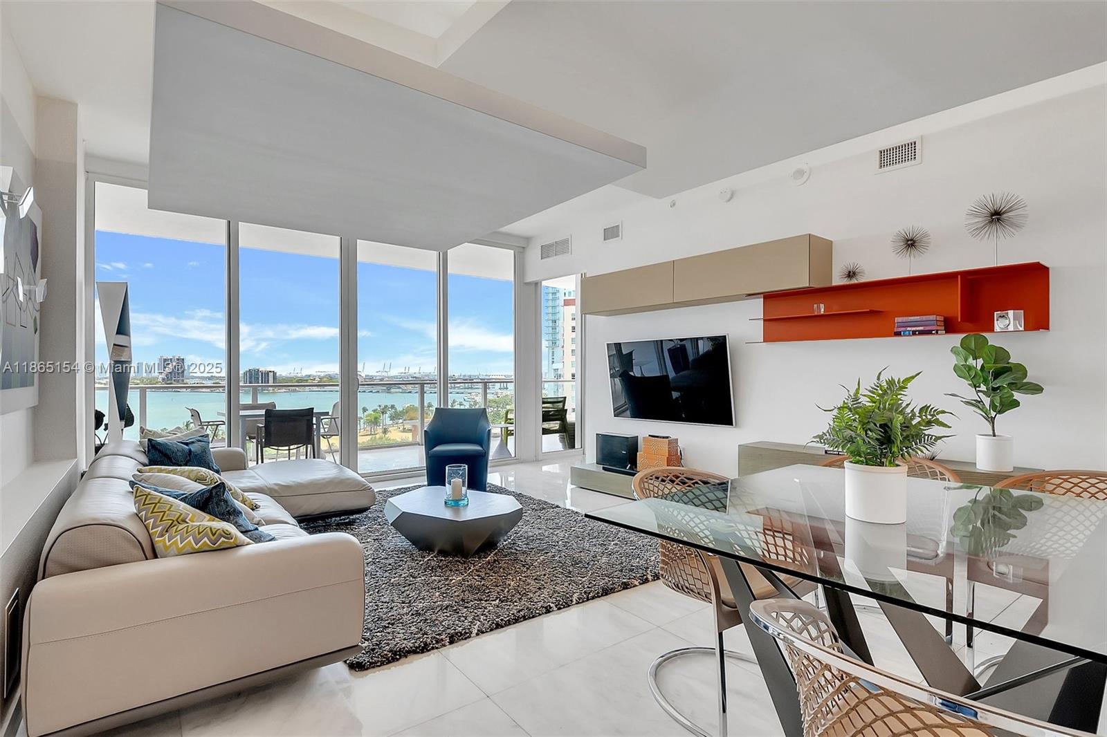 image Paramount Bay6