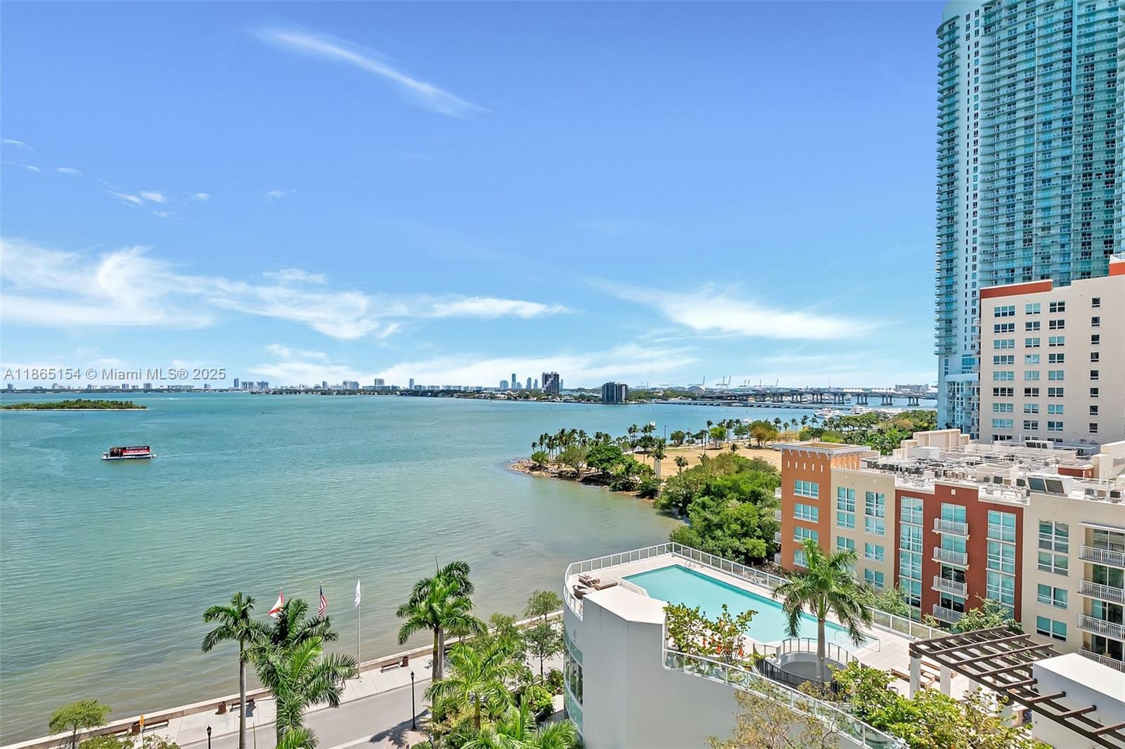 image Paramount Bay7