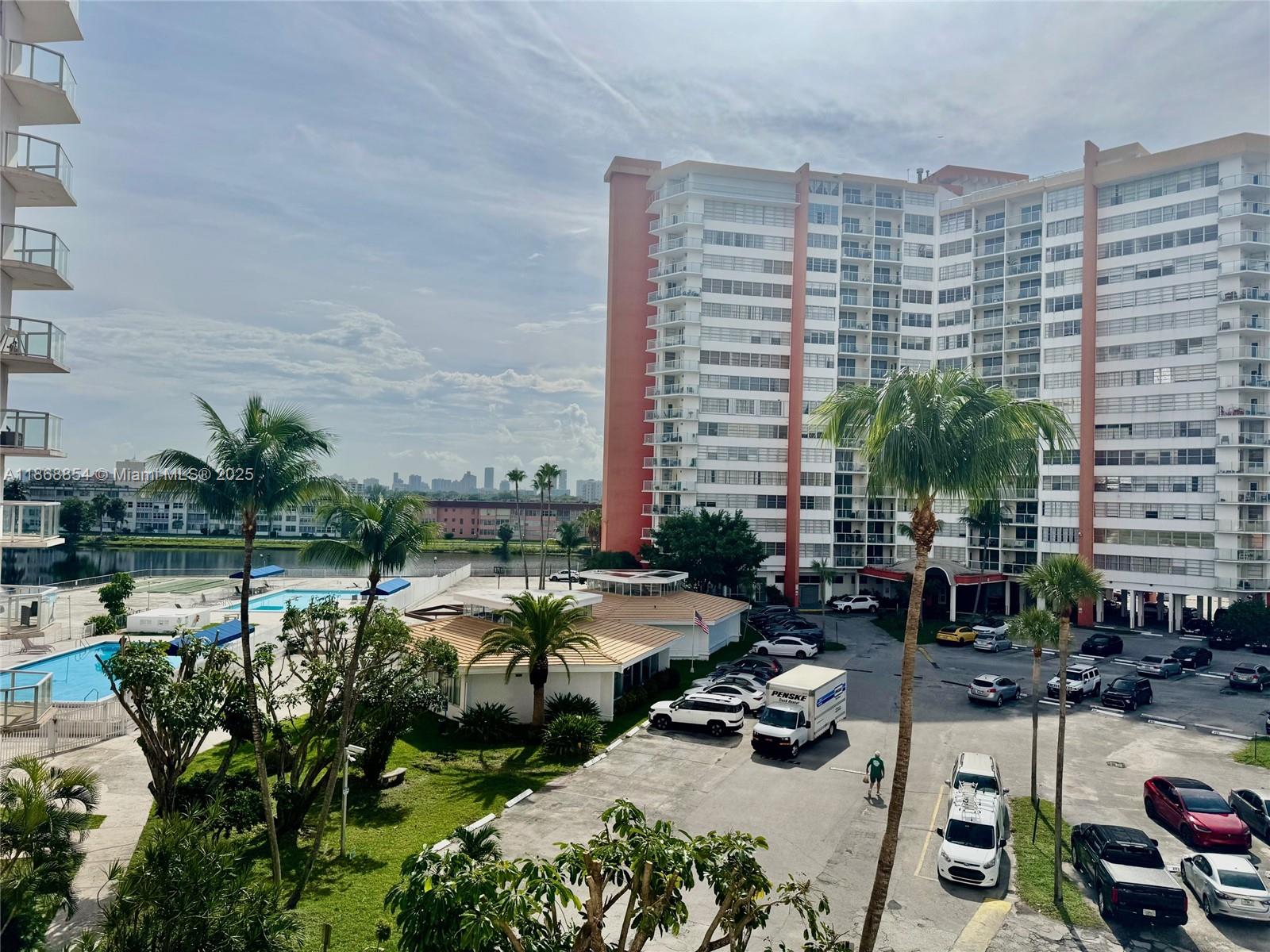 1301 NE Miami Gdns Dr #421W