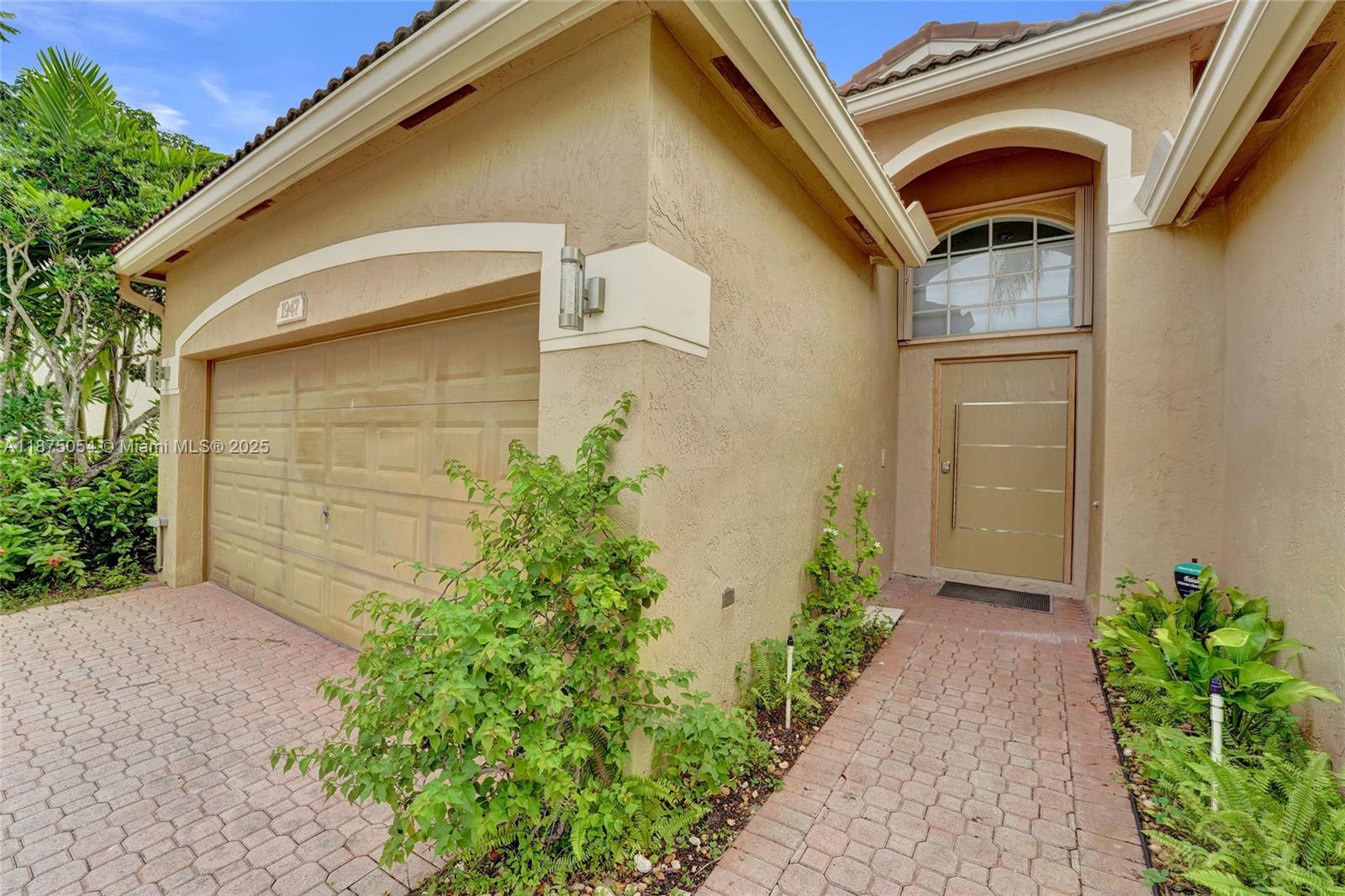 1947 NW 130th Ave Pembroke Pines, FL 33028