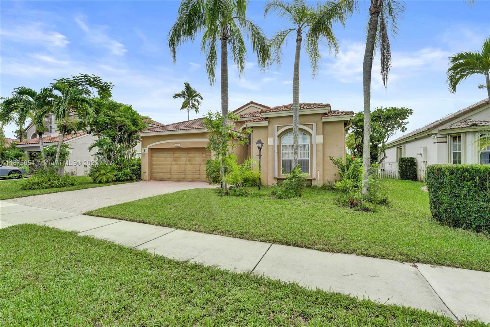 1947 NW 130th Ave Pembroke Pines, FL 33028