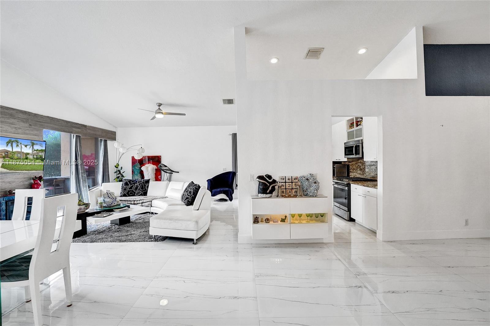 1947 NW 130th Ave Pembroke Pines, FL 33028