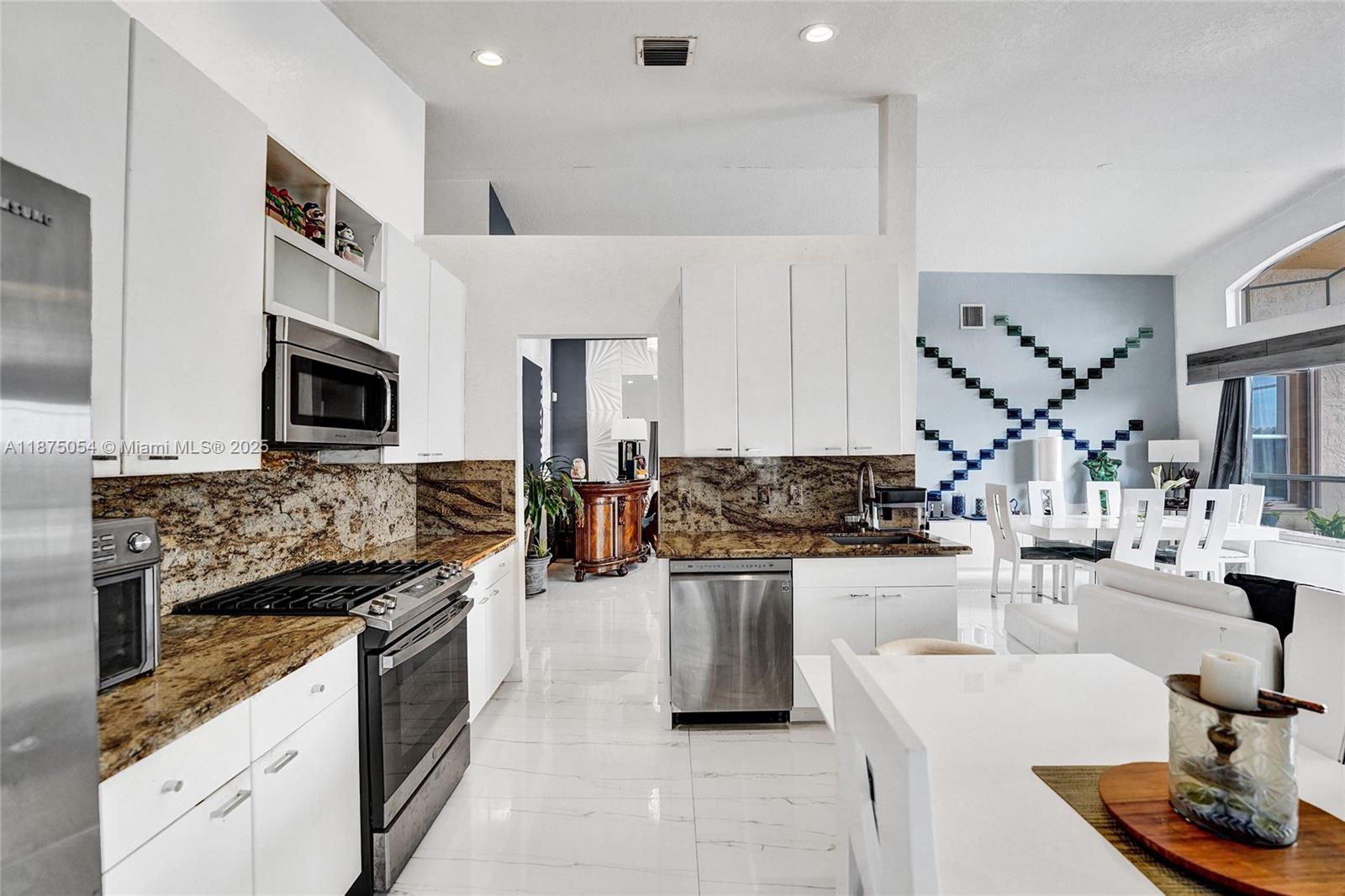 1947 NW 130th Ave Pembroke Pines, FL 33028