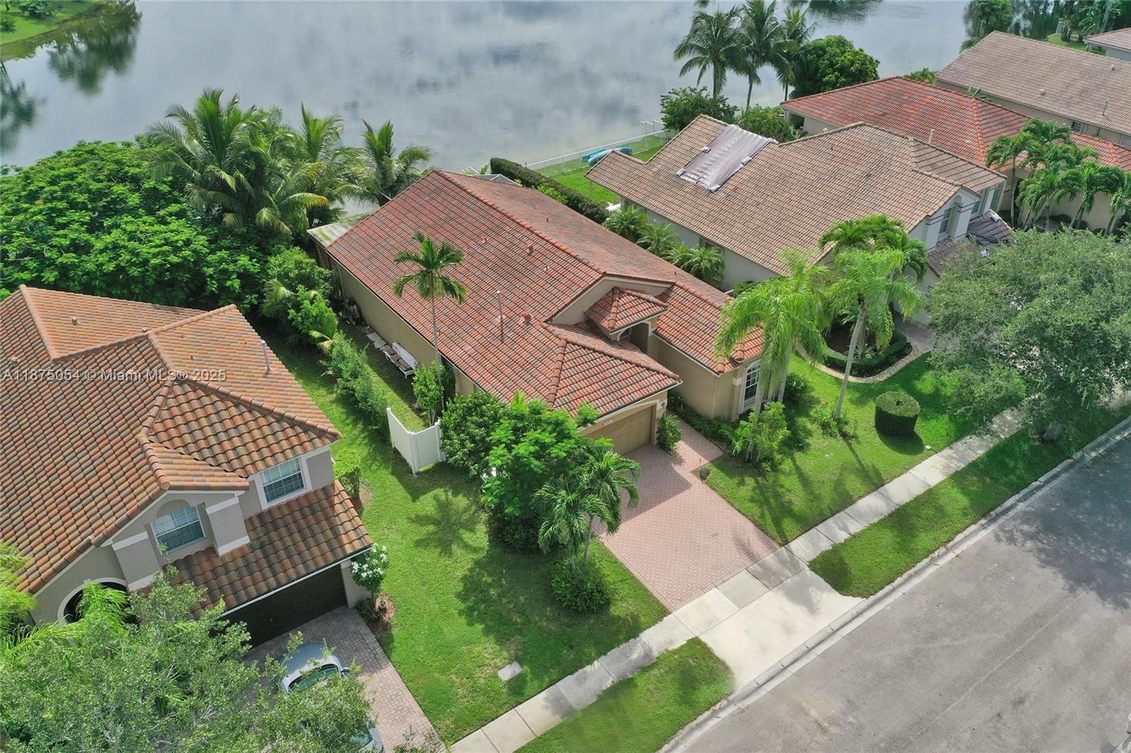 1947 NW 130th Ave Pembroke Pines, FL 33028