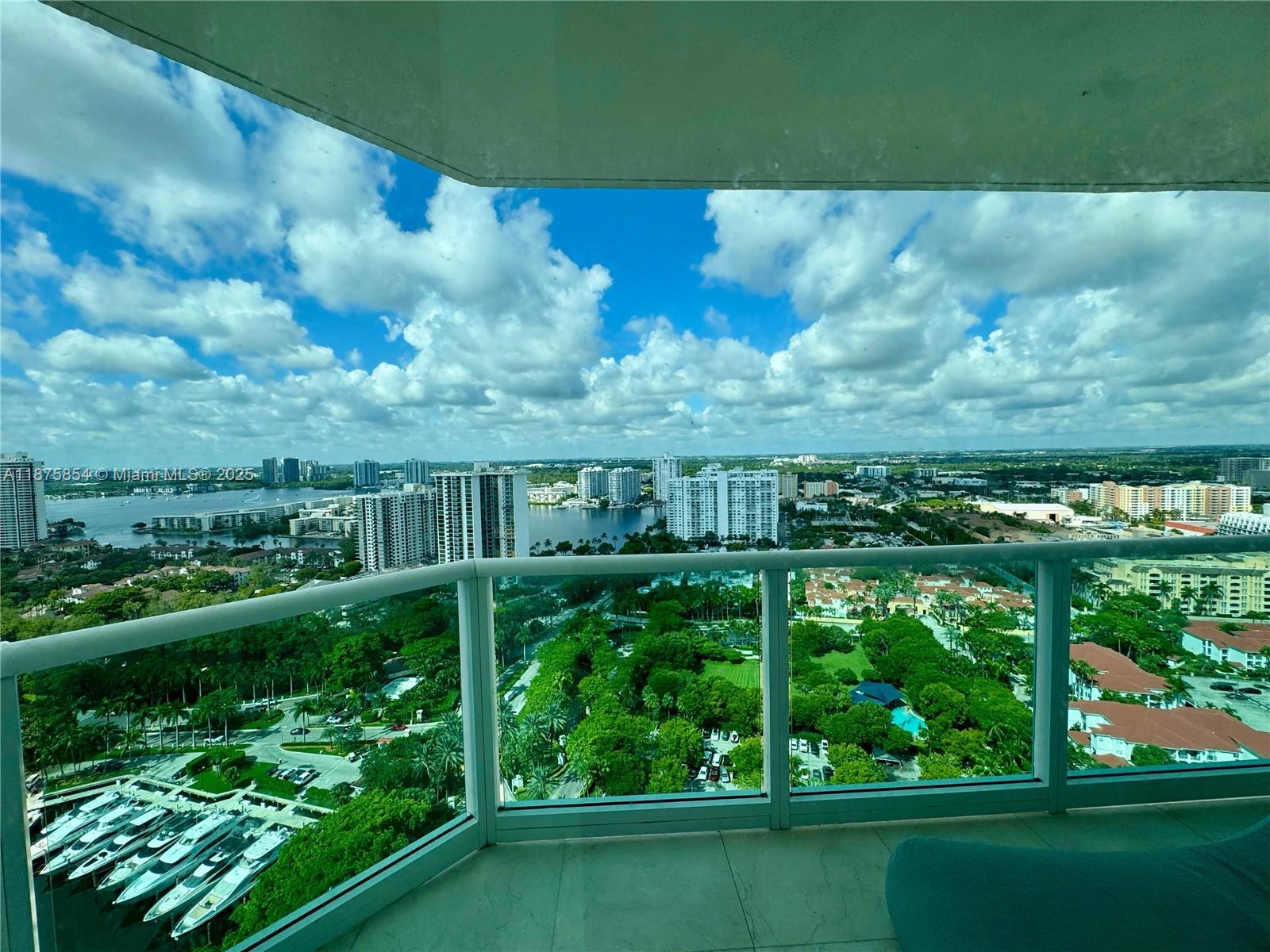 image The Peninsula Ii Condo11