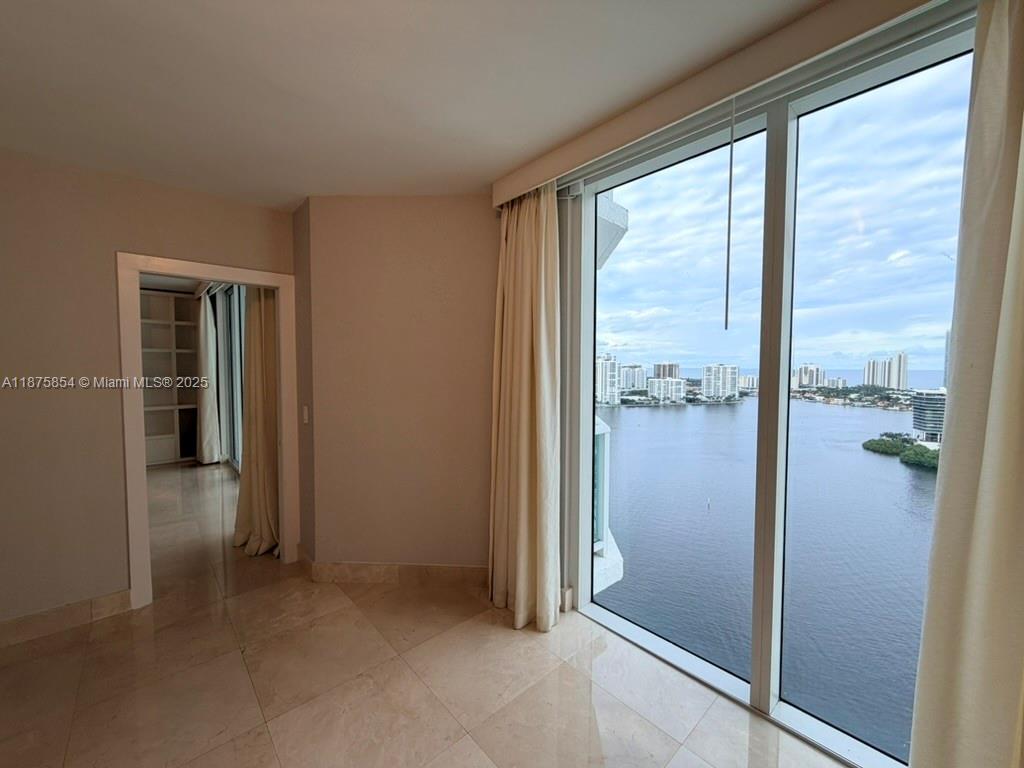image The Peninsula Ii Condo38