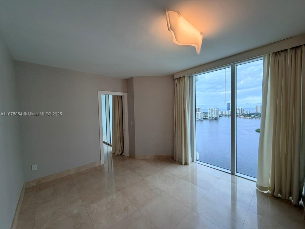 image The Peninsula Ii Condo40