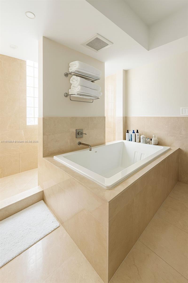 image The Peninsula Ii Condo8