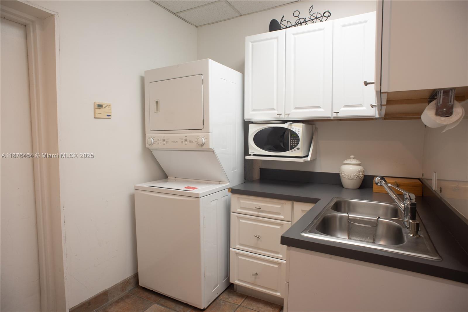 345 Miracle Mile Coral Gables, FL 33134