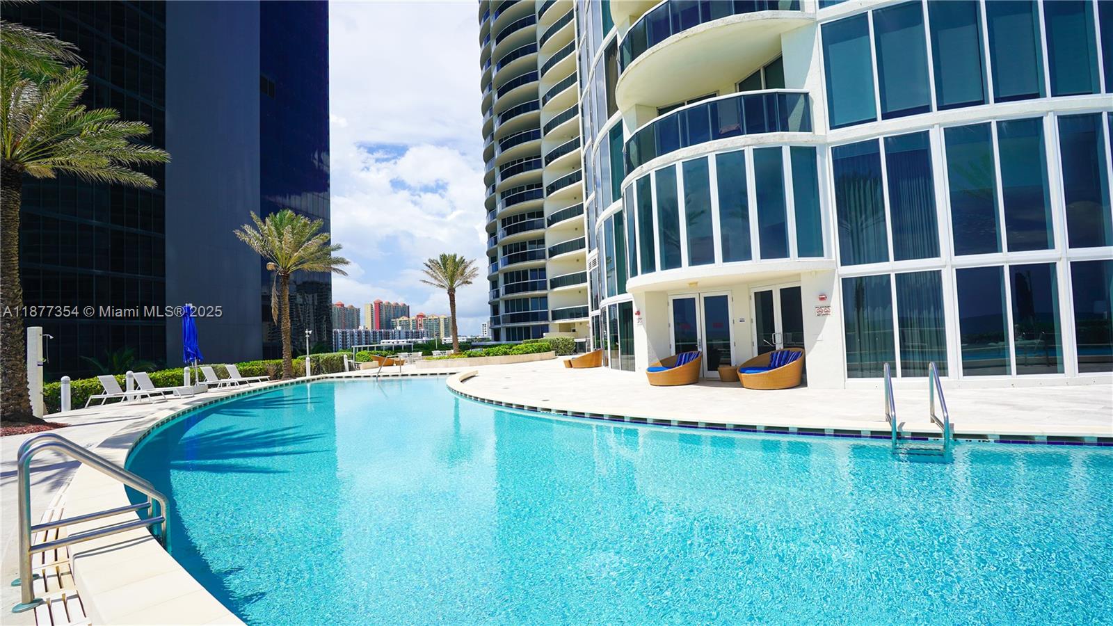 image Ocean Four Condo9